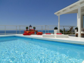 Villa Sitges Altavista Amaizing View South oriented Calm Area AC Beach 2 minutes